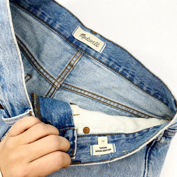 Madewell Relaxed Denim Shorts in Cedarcroft Wash - Picture 6 of 8